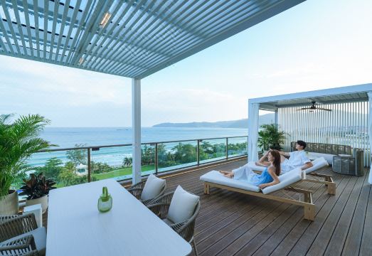 MGM 그랜드 싼야의 고급스러운 객실 인테리어