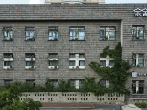 Yushe Hotel (Luoyang Longmen High-speed Railway Station Sports Center Branch)