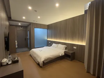 West Business Hotel Hotels near Shizhen College of Guizhou University of Traditional Chinese Medicine