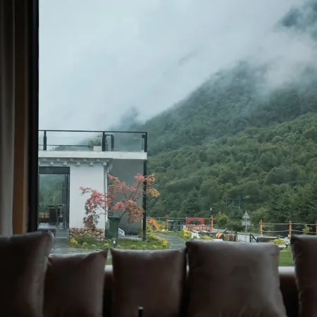 Yuexi·Lanshan  Hot Spring Hotel