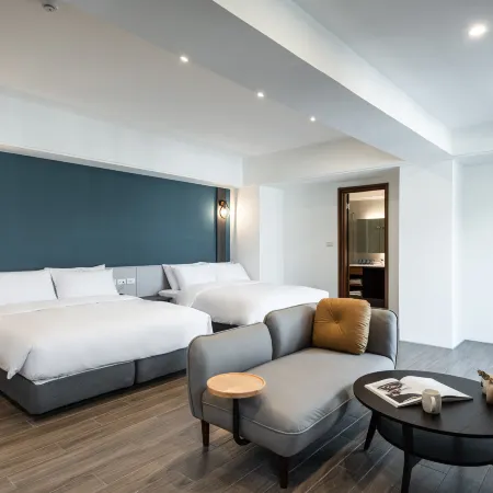 Hotel Euphemia Отели рядом с достопримечательностью «Железнодорожная станция Shalu»
