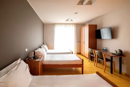 Phi Hotel Homy Druento Отели в г. Druento