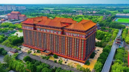 Niya Royal Hotel (Xianghe Yicheng Daming Fantasyland Scenic Area) Отели рядом с достопримечательностью «Minghe Courtyard»