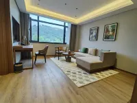 Benxi Bed Seal Lake Hotel