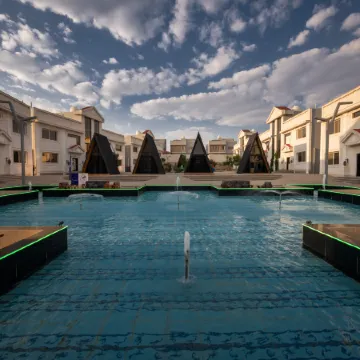 MidTown Majestic Garden Resort