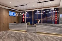 Xiangxiang Victoria Hotel (Xianghong Railway Station Store) - parking