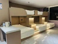 Three People Smart Hotel