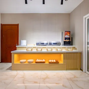 Yue Hotel (Baoding Mancheng Huiyou Shopping Mall)