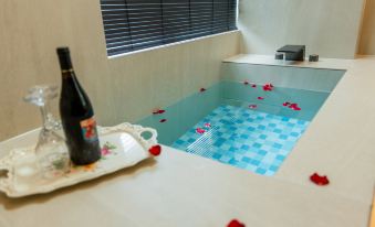 Yunguiqipan · Cloudfall Hot Springs Designer Boutique Stay (Yanhu Park)