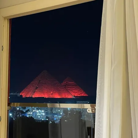Rosetta Pyramids Inn