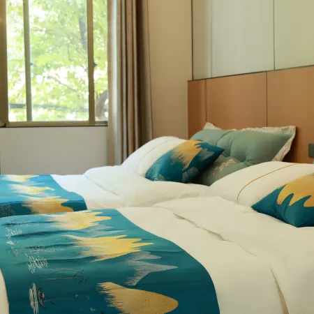 Dushan Hongyong Fashion Hotel