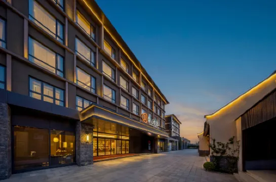 โรงแรมเหมิงซาน เย่ว์จิง