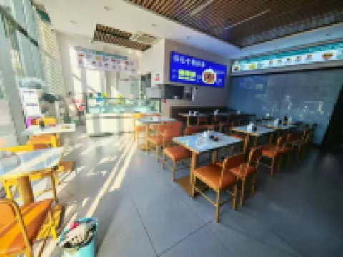 勝光酒店（市政府高鐵站店）