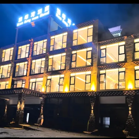 Heishui Hanfengwan Hotel