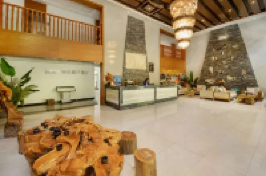 Lixian Bipeng·Shiguang Hot Spring Hotel Hotels in Li County