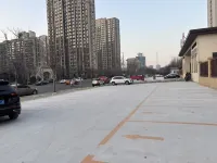 HanTing Hotel (Dezhou Qihe Wanda Plaza) - parking