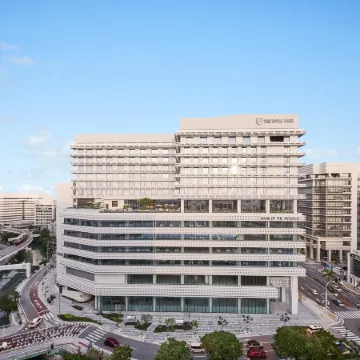 The Royal Park Hotel Iconic Naha Отели рядом с достопримечательностью «Кокусай- Дори»