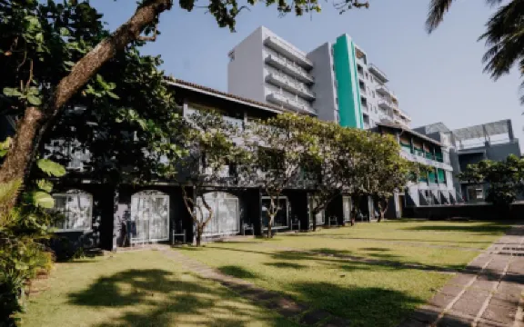 尼甘布伯爵麗晶飯店 住宿飯店