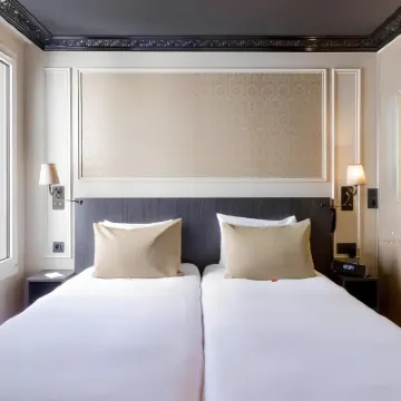 Hotel Le Montmartre Saint Pierre Hotels near Montmartre