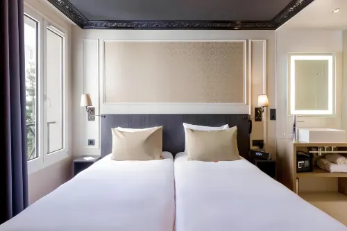 Hotel Le Montmartre Saint Pierre