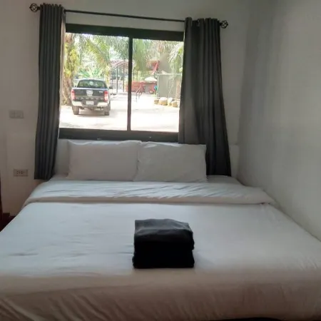 Phang-Nga Farm Stay Отели рядом с достопримечательностью «Пляж Pak Weep»