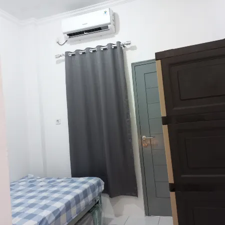 Guesthouse Maura Hotels in Depok City