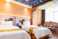 Yading Totem Boutique Inn