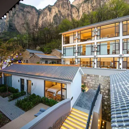 Taihang Mountain Side Guesthouse