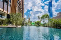 Lucentia residance by vacation vibes lalaport bbcc - สระว่ายน้ำส่วนตัว