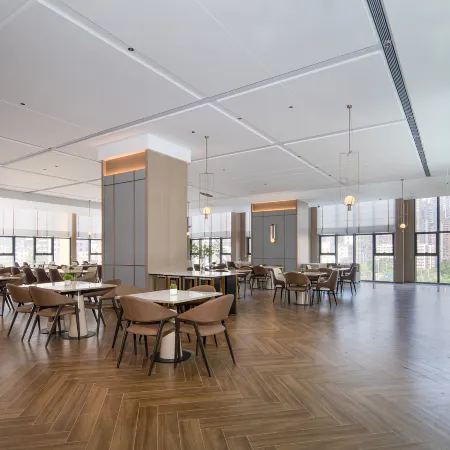 Yichong Hotel (Zhanjiang Bay Bridge Wanda)
