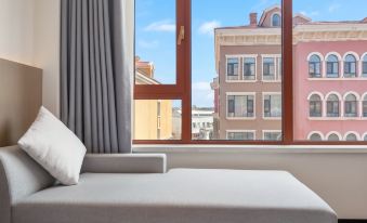 Lyman Hotel (Changbai Mountain North Slope Distribution Center Erdao Baihe Branch)