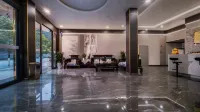 Changshun Qiguangli Theme Hotel