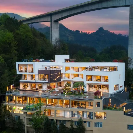 Shanyu Zhiyue Luxury Wild Resort, Chengkou, Chongqing