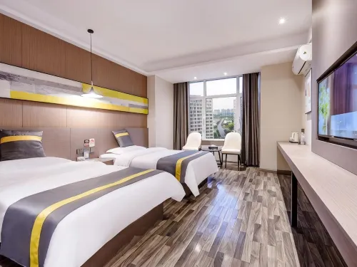 Saishang Xinjing Hotel (Yinchuan High-Speed Railway Station Huaiyuan Night Market) - 2 stjerner