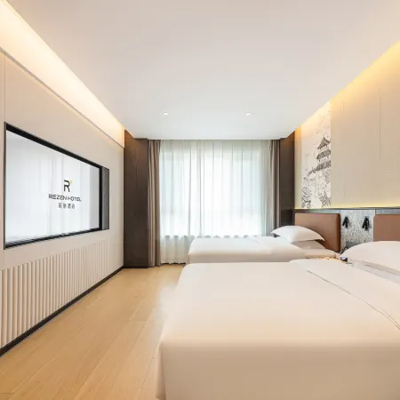 Rezen Hotel (Delingha Qaidam West Road)