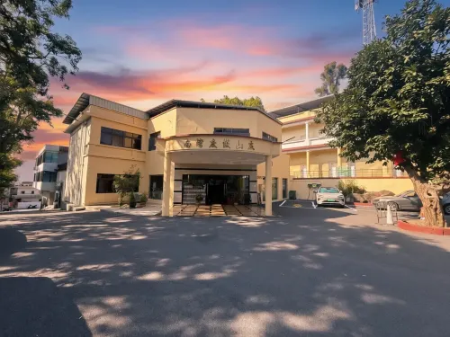 Nanwan Shanzhuang Holiday Hotel - pemandangan pegunungan