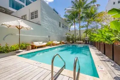 Global Luxury Suites at the Apex Miami Hotels in 