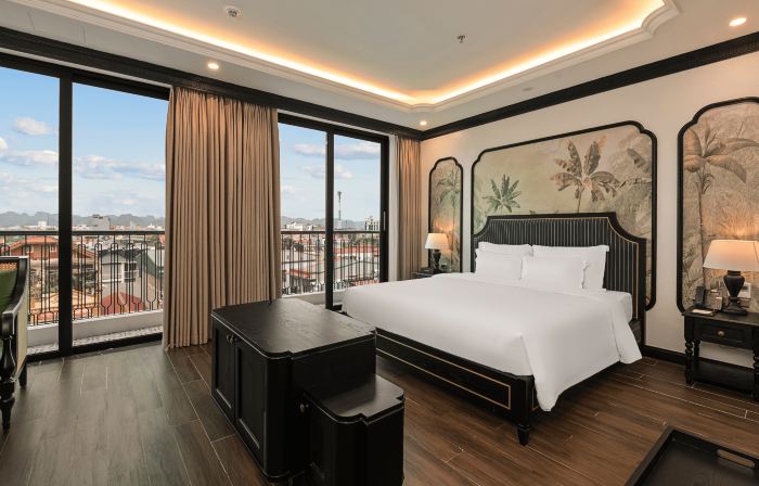 MT Collection Legacy Hotel Ninh Binh - Near Hoa Lu Ancient Town with Rooftop Pool