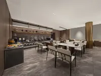 RED MAPLE HOTEL（Qiqihar Railway Station）
