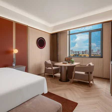 Datong Dongxin Square Crystal Orange Hotel