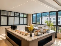 Quanjin Hotel (Gyirong Town) - Park Yeri
