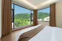 Mountain Charm · Pool · Family Glamping · Vacation Villa (Moon Bay Scenic Area) - 2-Star