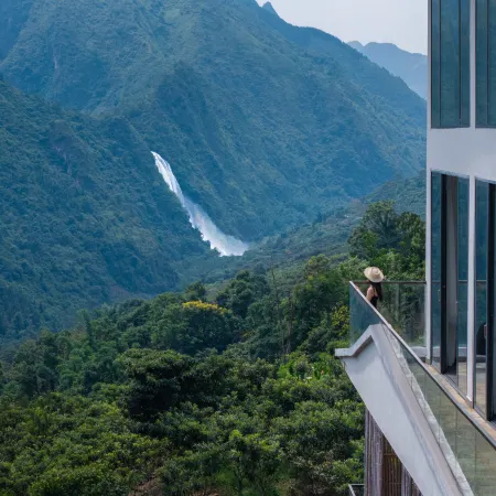 Yuanfu Xiadu Bridge Canyon Resort, Huangguoshu