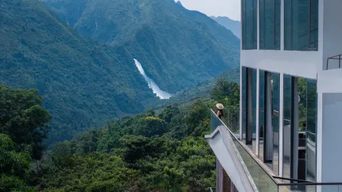 Yuanfu Xiadu Bridge Canyon Resort, Huangguoshu - رومانسي