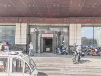 Beizhen Xitong Homestay - parking