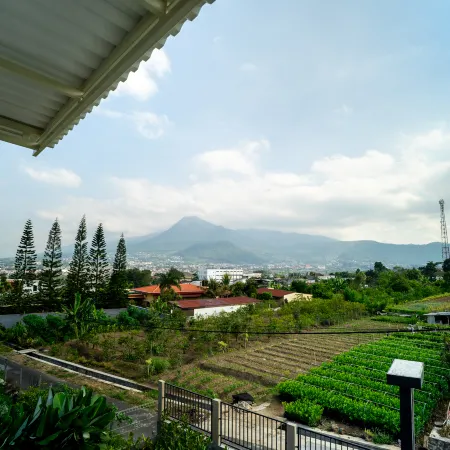 TwoSpaces Living at Carrera Villa, Batu