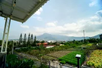 TwoSpaces Living at Carrera Villa, Batu -  case vacanza in affitto