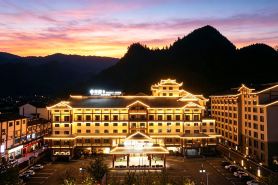 Zhangjiajie National Forest Park Renjoy Hotel