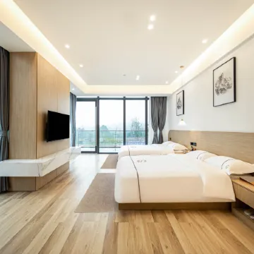 Dongyunge Hotel (Zigong Fangte Dinosaur Kingdom)