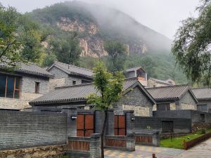 Baili Xiangju Hostel